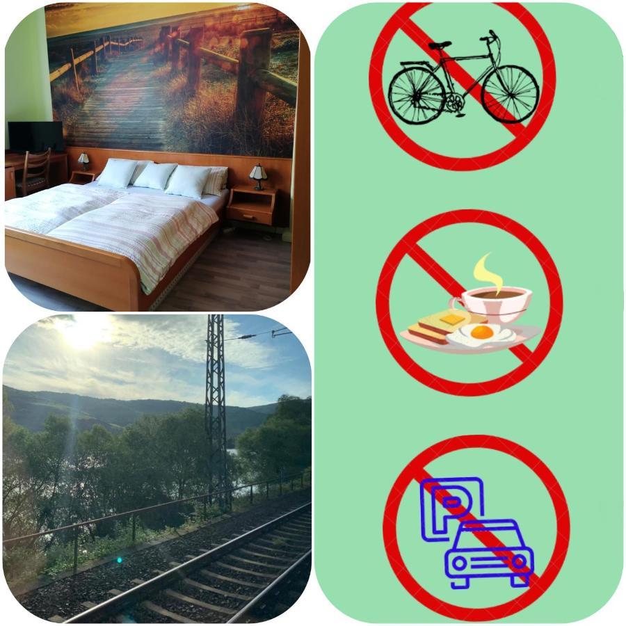 Hotelzimmer Im Alten Reihenhaus Auf Der Stadtmauer Bacharach Buitenkant foto